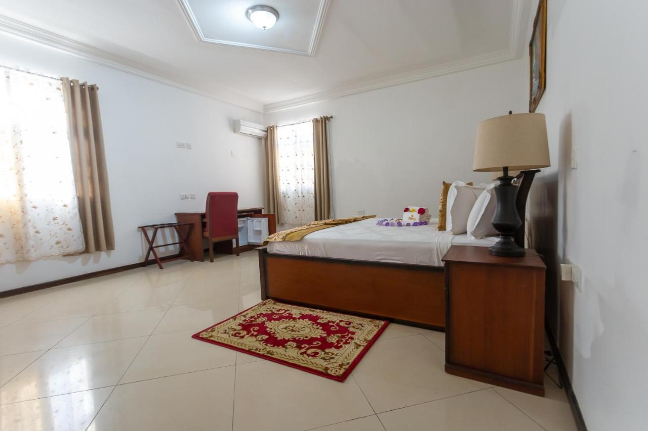 Royal Elmount Hotel Elmina エクステリア 写真